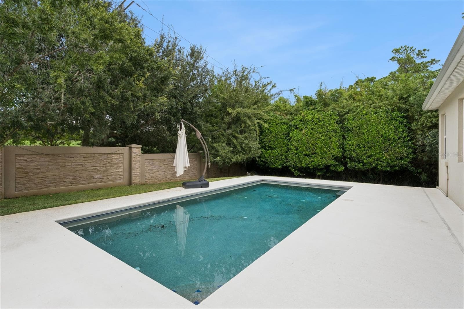 Single Family Residence at 536 BOTTLEBRUSH LOOP, SANFORD, photo 31 of 39