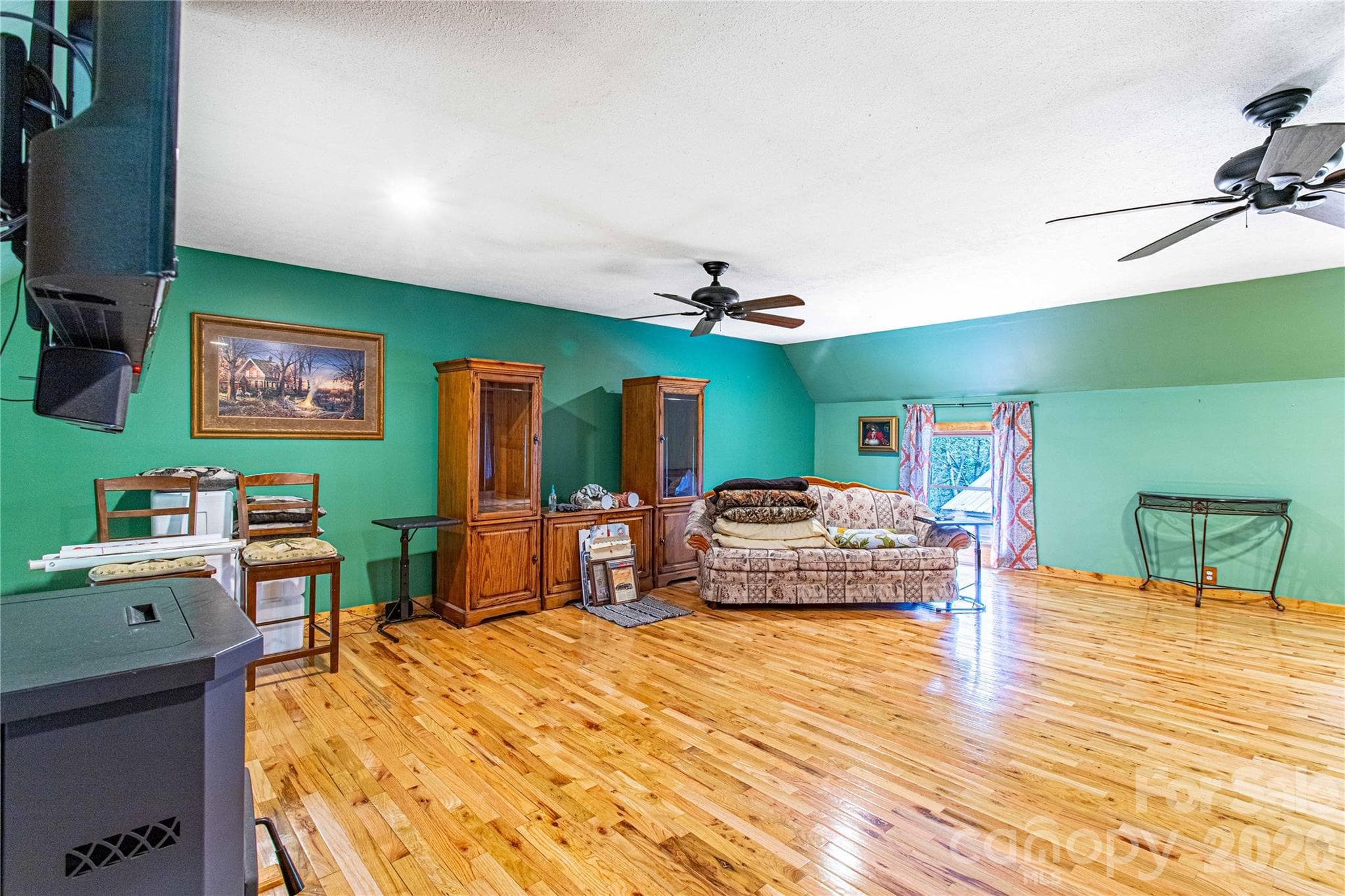 Single Family Residence at 153 Montgomery Place Lane, Zirconia, photo 21 of 40