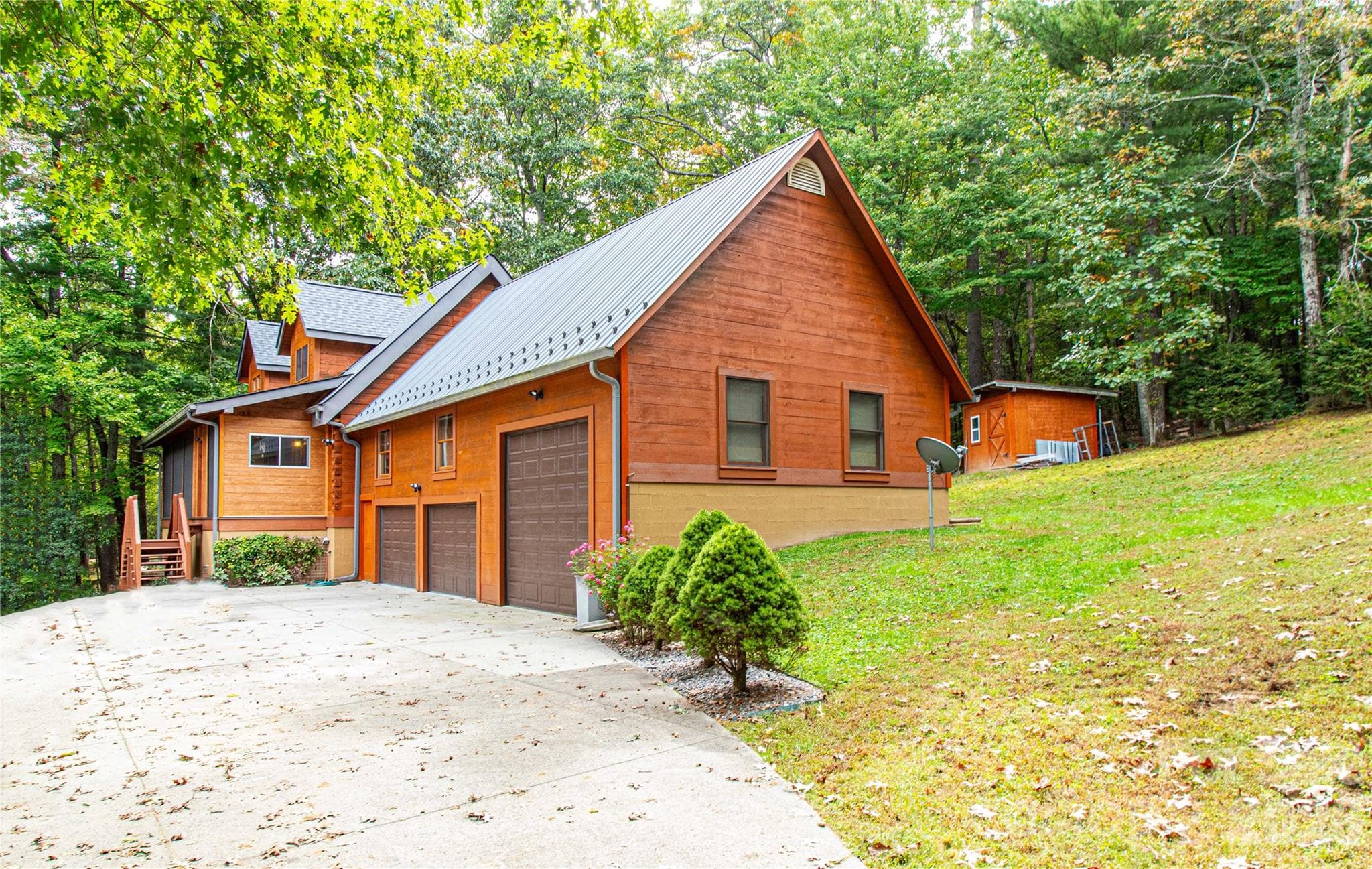Single Family Residence at 153 Montgomery Place Lane, Zirconia, photo 26 of 40
