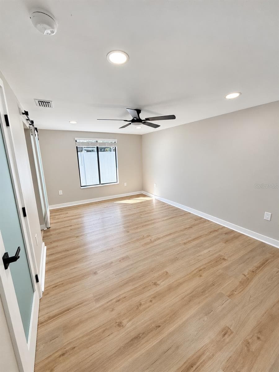 Primary bedroom - 5707 PERKIN DR, NEW PORT RICHEY