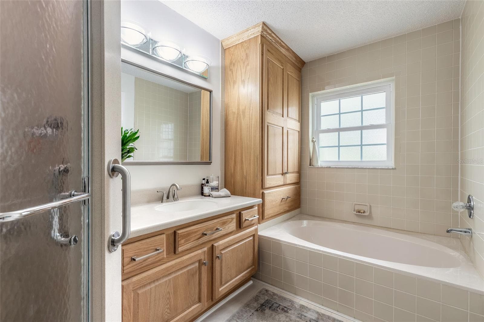 Primary Bathroom - 9 SEA GULL DR, ORMOND BEACH