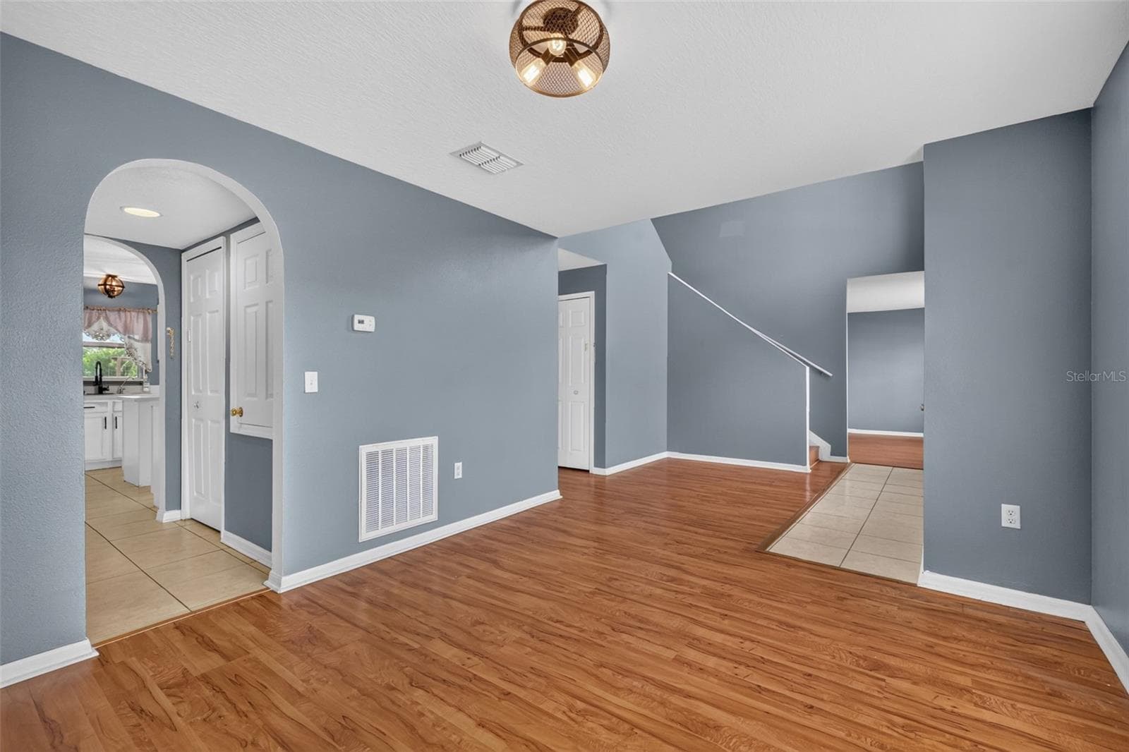 View on entryway from formal dining - 321 LAKE HILLS LN, EAGLE LAKE