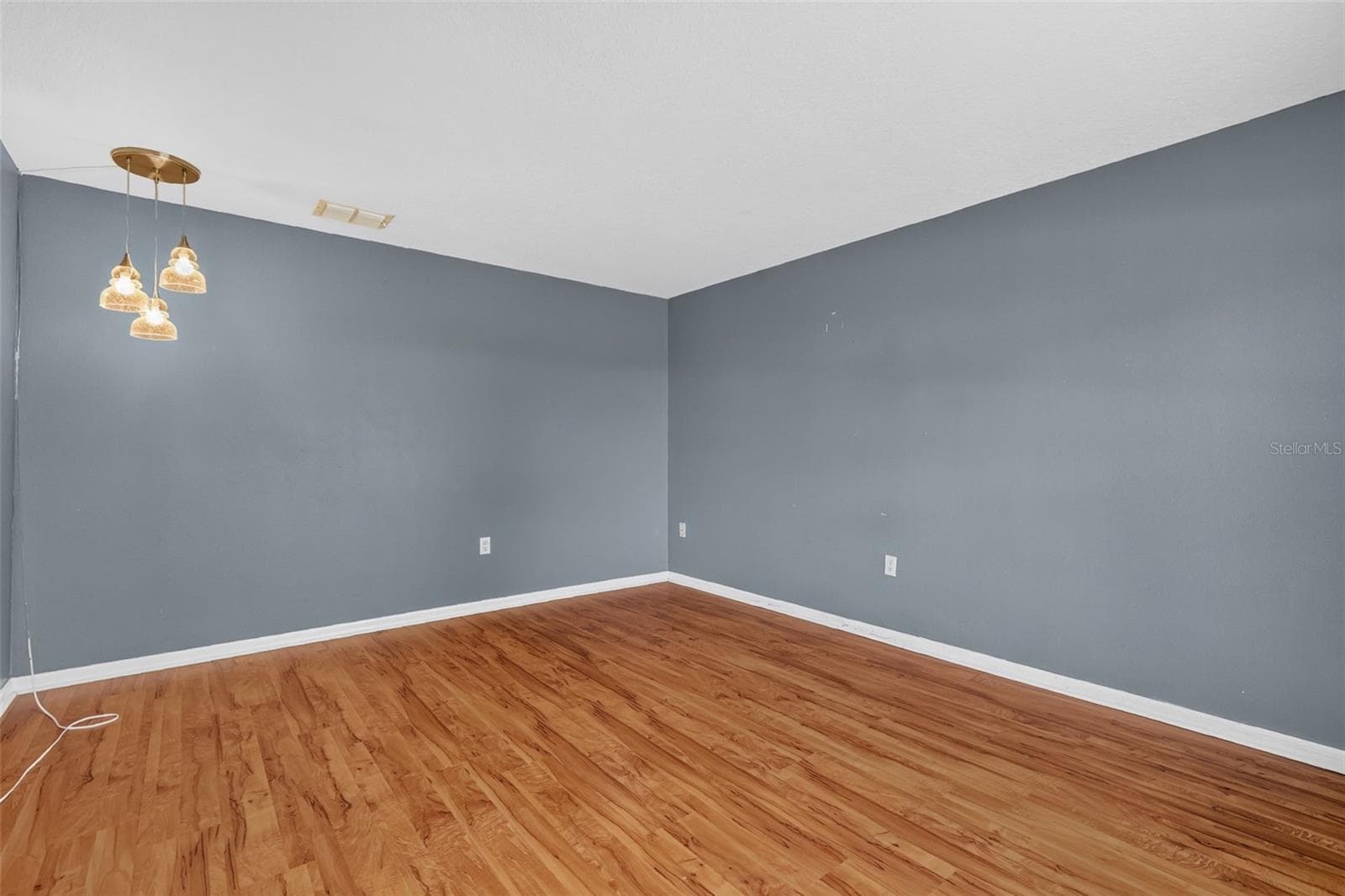 Study/den/office or formal living - 321 LAKE HILLS LN, EAGLE LAKE