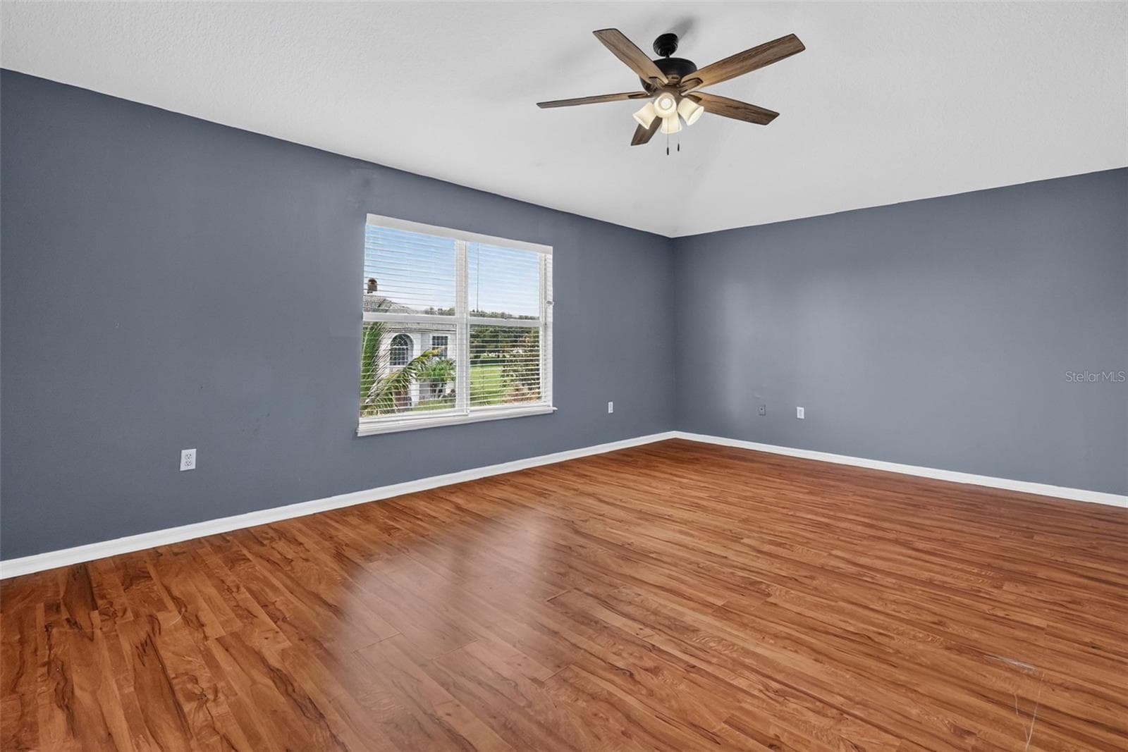 Primary bedroom - 321 LAKE HILLS LN, EAGLE LAKE