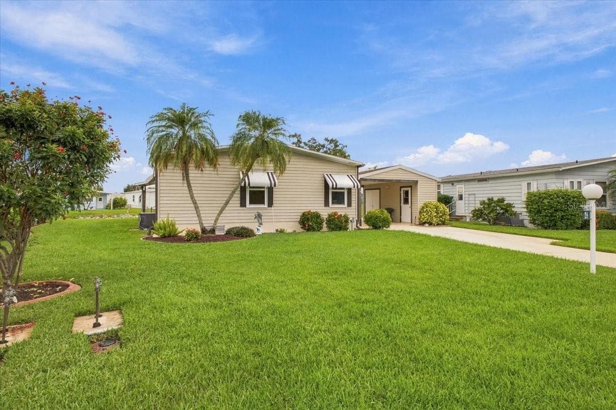 Manufactured Home at 4 MEADOWLARK CIR, ELLENTON, photo 3 of 41