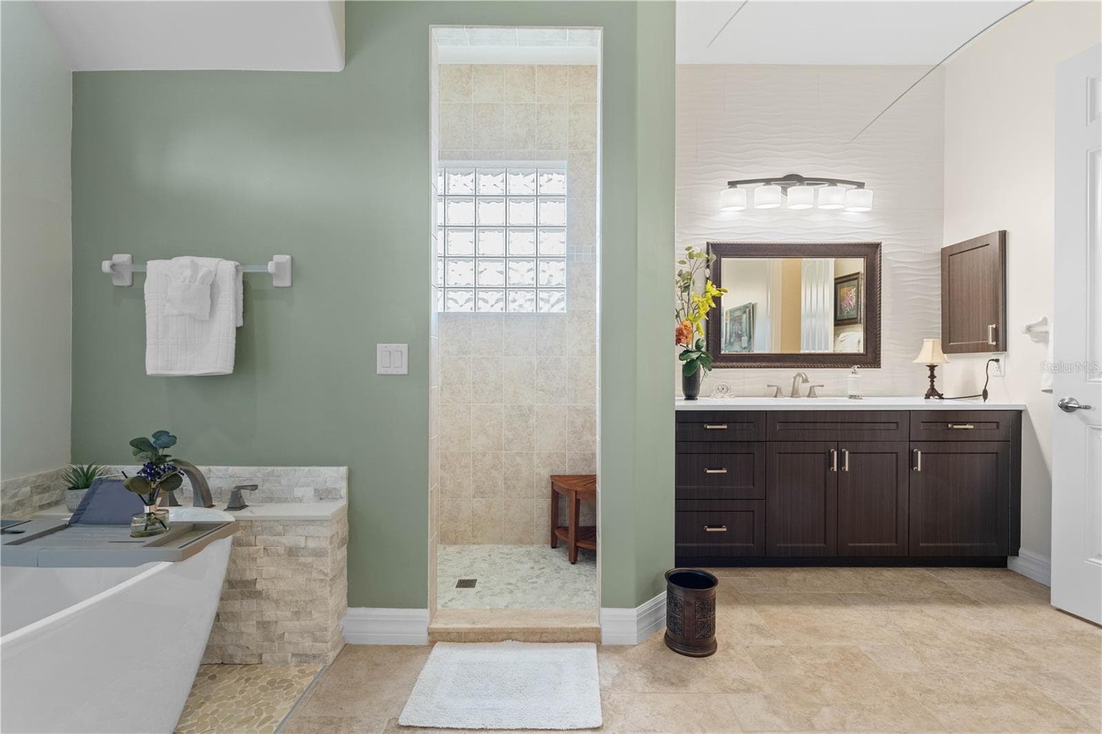 Single Family Residence at 3615 TOWHEE CT, PUNTA GORDA, photo 70 of 96