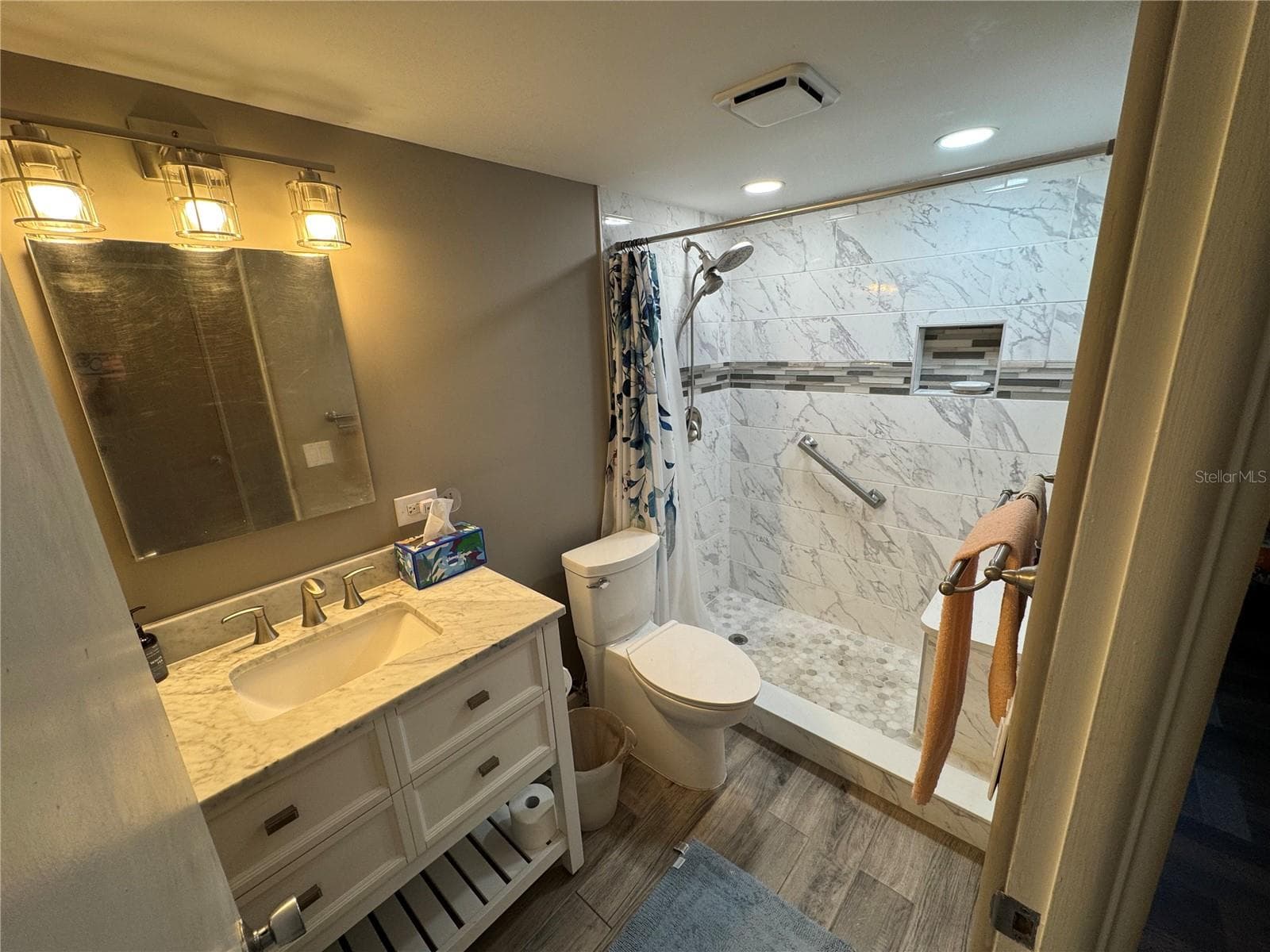 Condominium at 2020 WORLD PARKWAY BLVD #8, CLEARWATER, photo 4 of 9