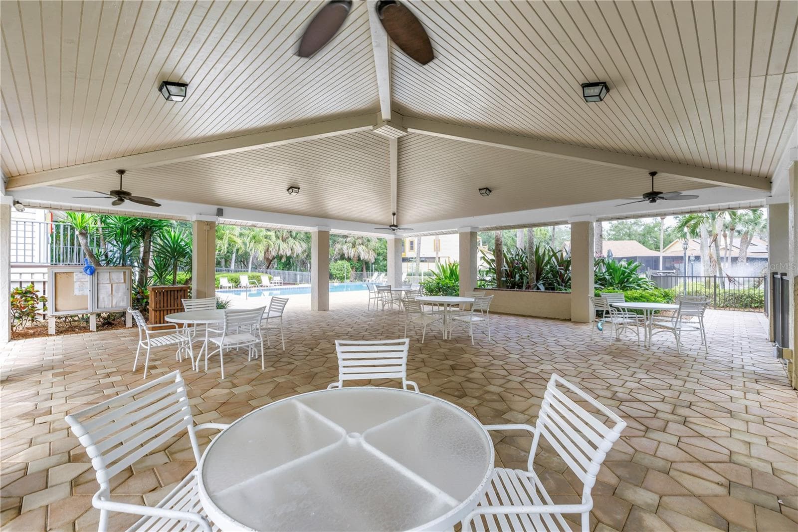 Townhouse at 990 SAN CARLOS CT NE, ST PETERSBURG, photo 39 of 48