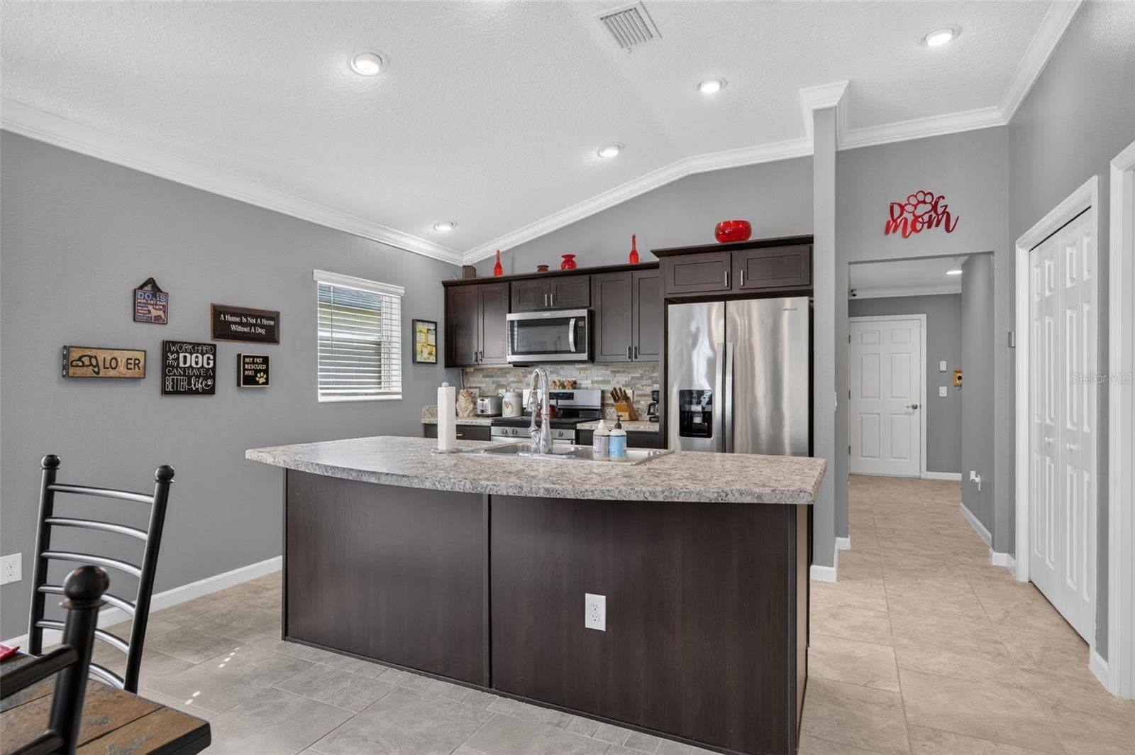 Villa at 2137 LOCKLIN LN, THE VILLAGES, photo 8 of 39