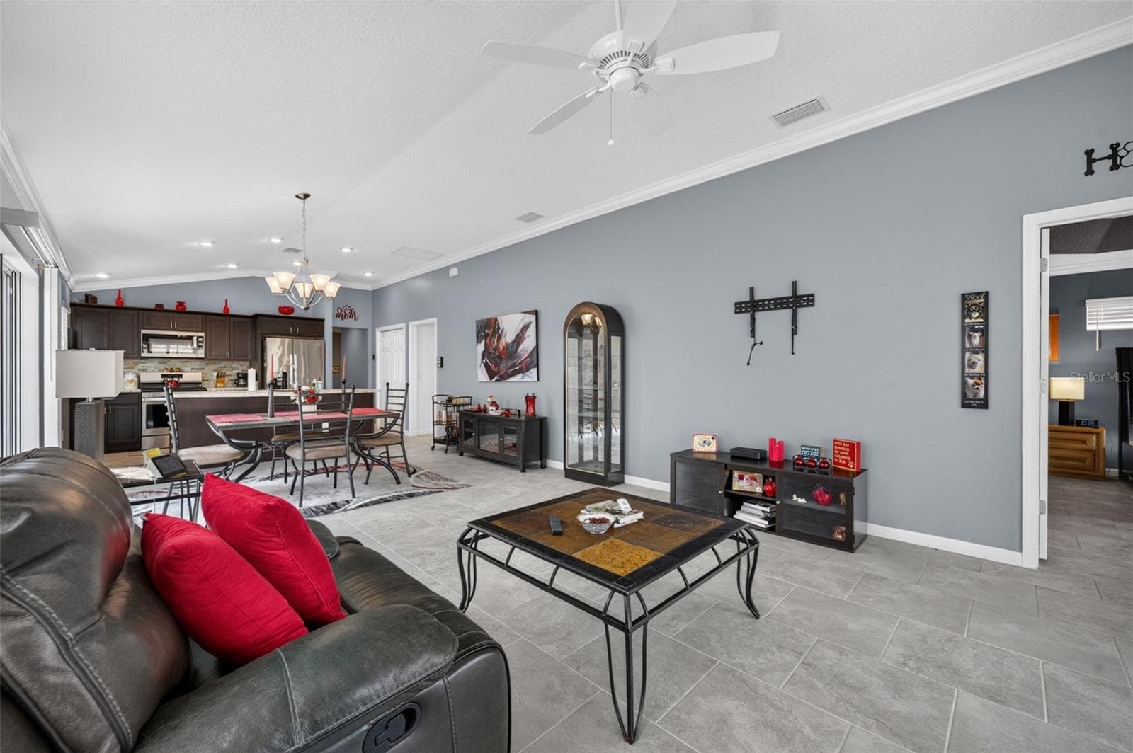 Villa at 2137 LOCKLIN LN, THE VILLAGES, photo 16 of 39