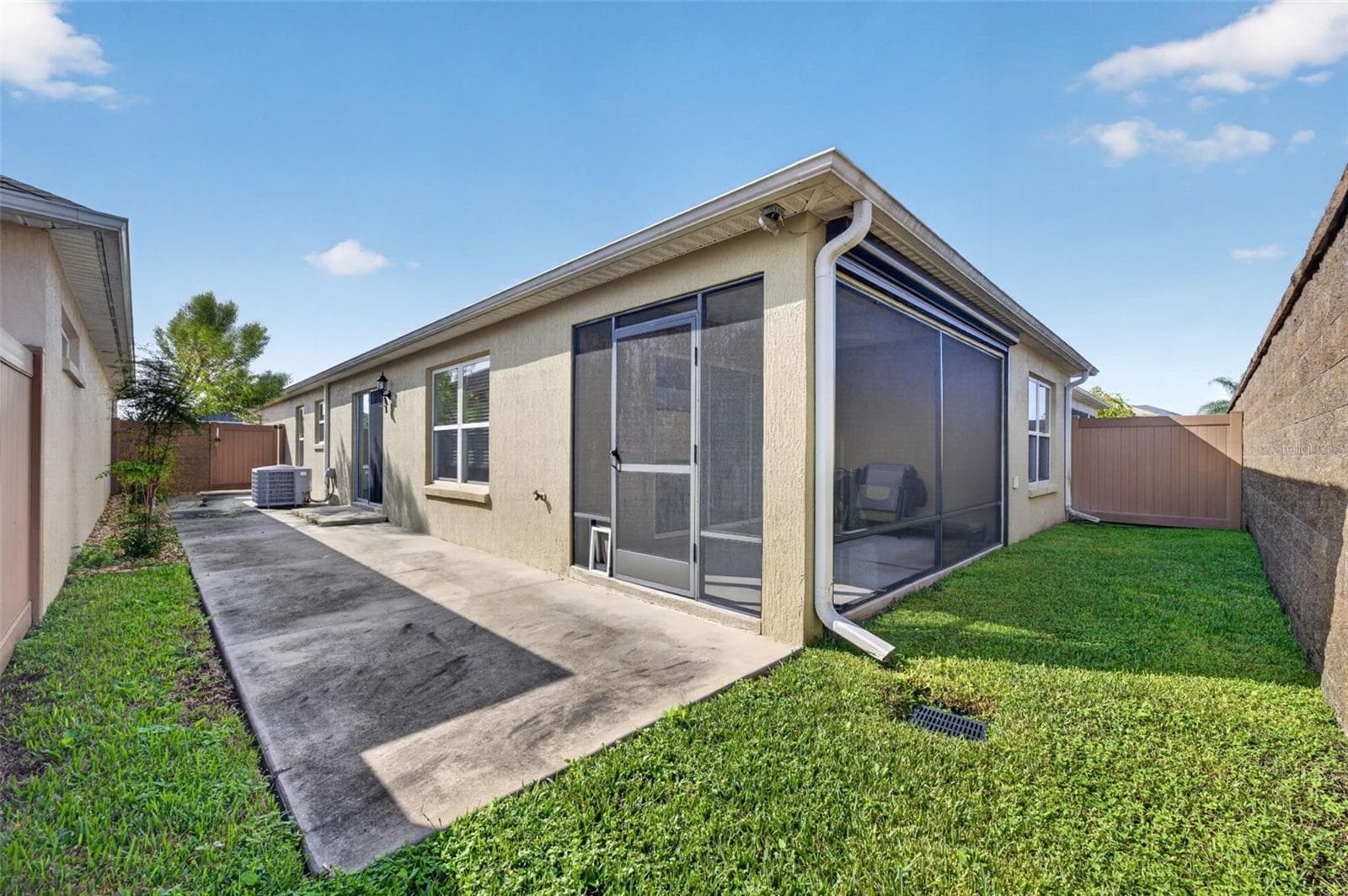 Villa at 2137 LOCKLIN LN, THE VILLAGES, photo 29 of 39