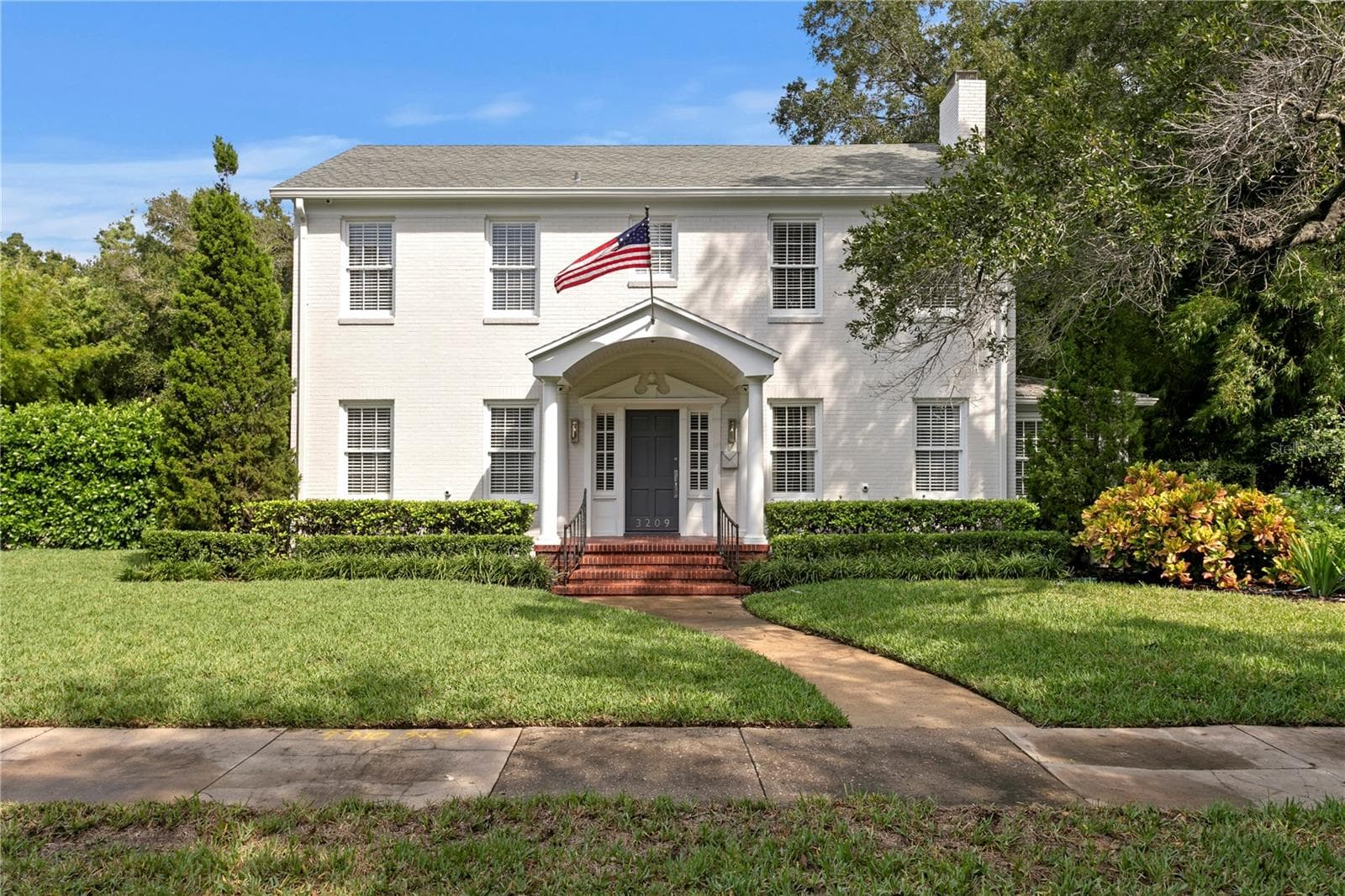 Single Family Residence at 3209 W PARKLAND BLVD, TAMPA, photo 4 of 64