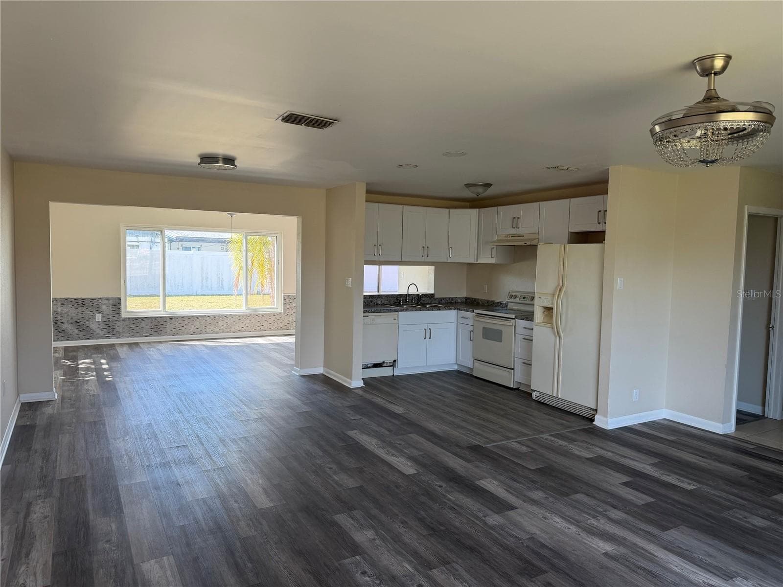 Single Family Residence at 6255 CONISTON ST, PORT CHARLOTTE, photo 8 of 25