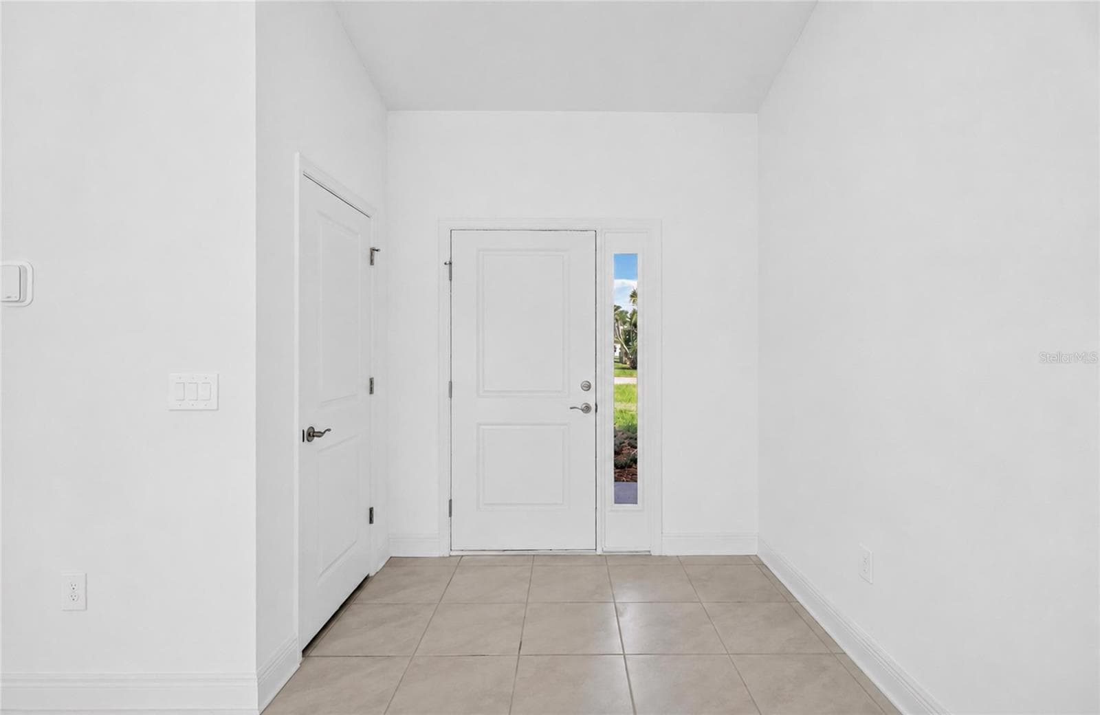 Single Family Residence at 1519 ARTHUR BLVD, LAKELAND, photo 7 of 38