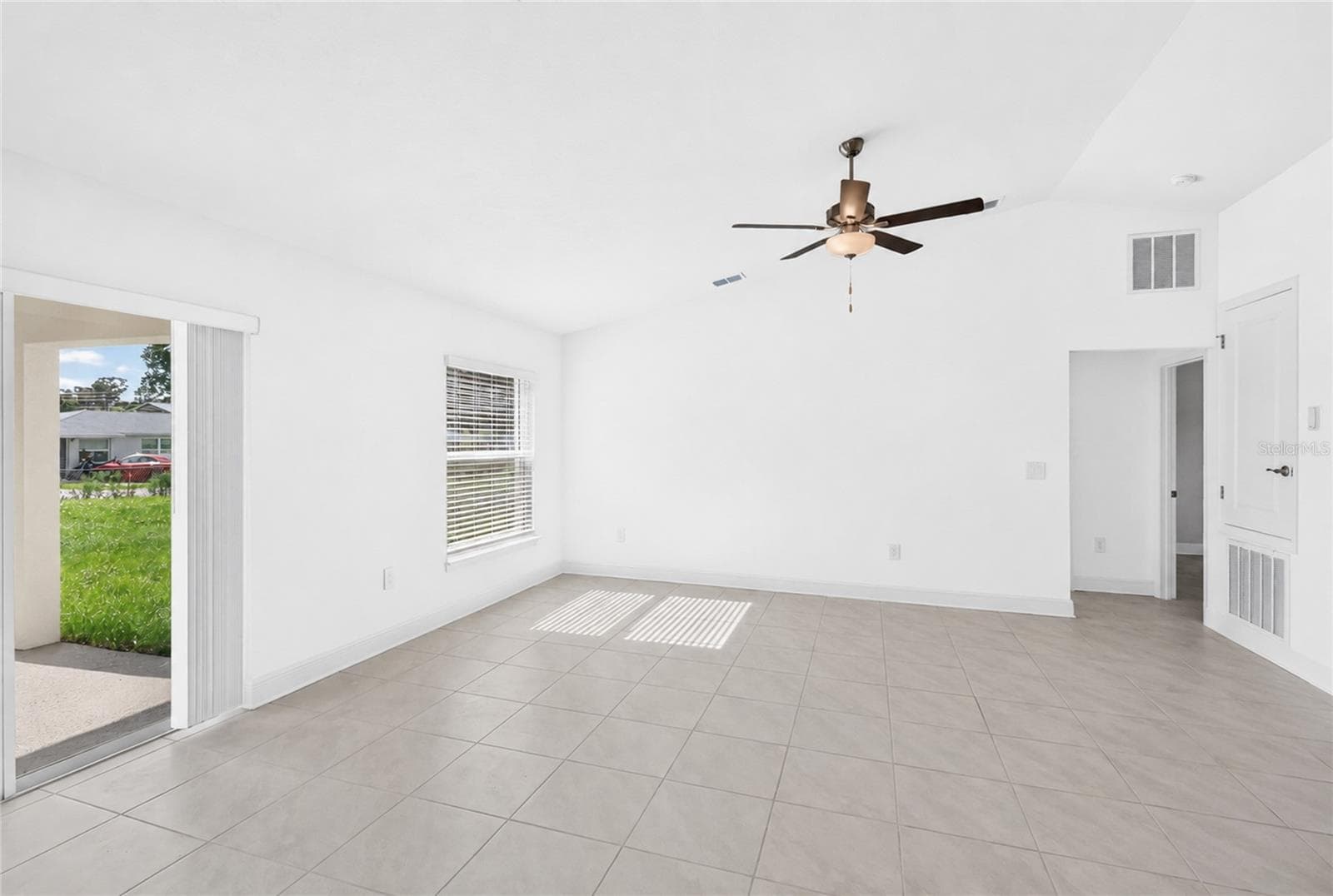 Single Family Residence at 1519 ARTHUR BLVD, LAKELAND, photo 12 of 38