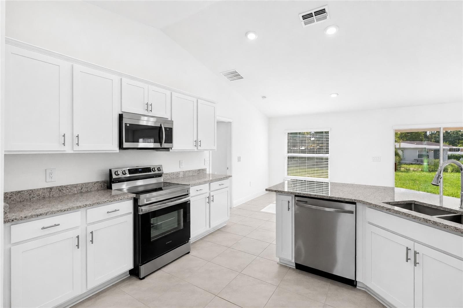 Single Family Residence at 1519 ARTHUR BLVD, LAKELAND, photo 21 of 38