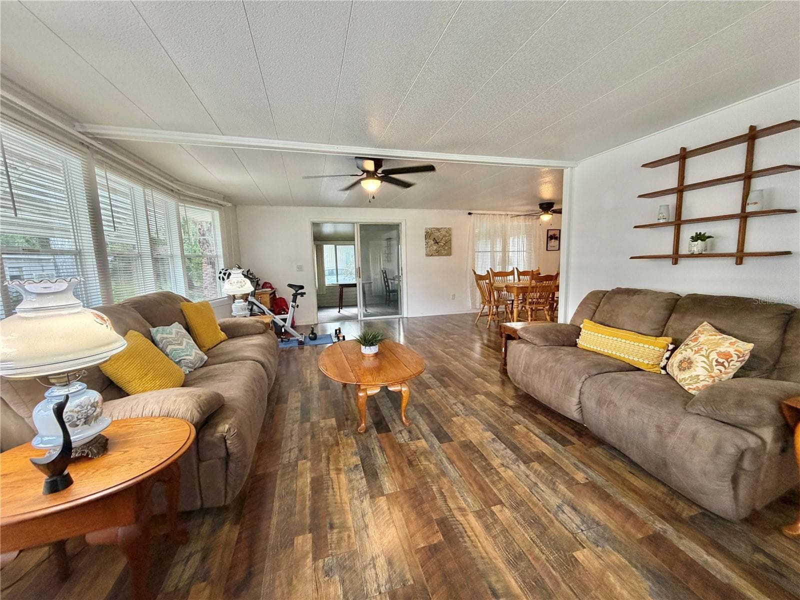 Mobile Home at 103 TAMARISK WAY, LEESBURG, photo 2 of 52