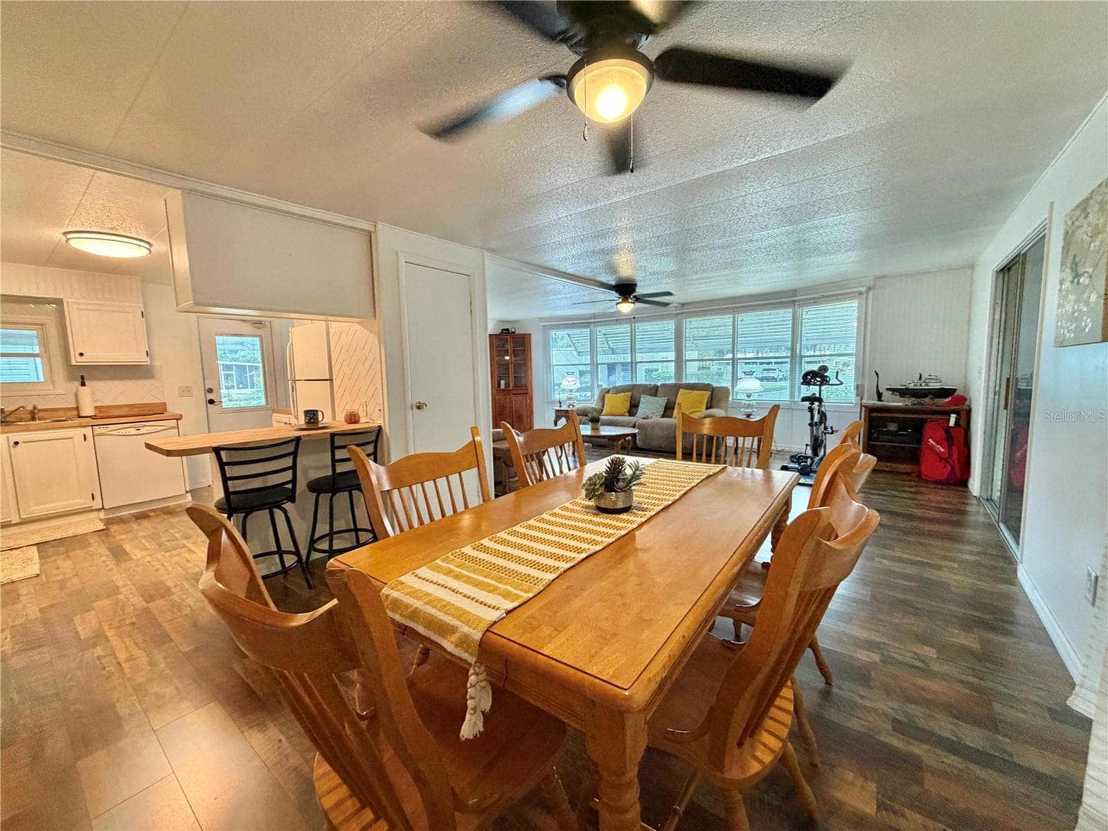 Mobile Home at 103 TAMARISK WAY, LEESBURG, photo 3 of 52