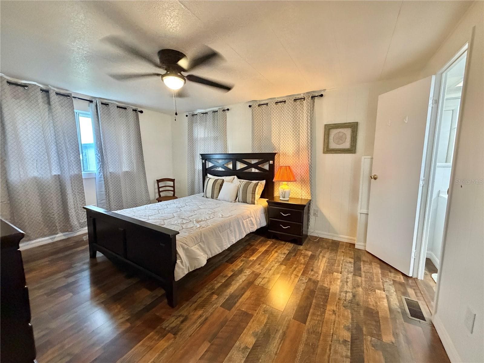 Mobile Home at 103 TAMARISK WAY, LEESBURG, photo 6 of 52