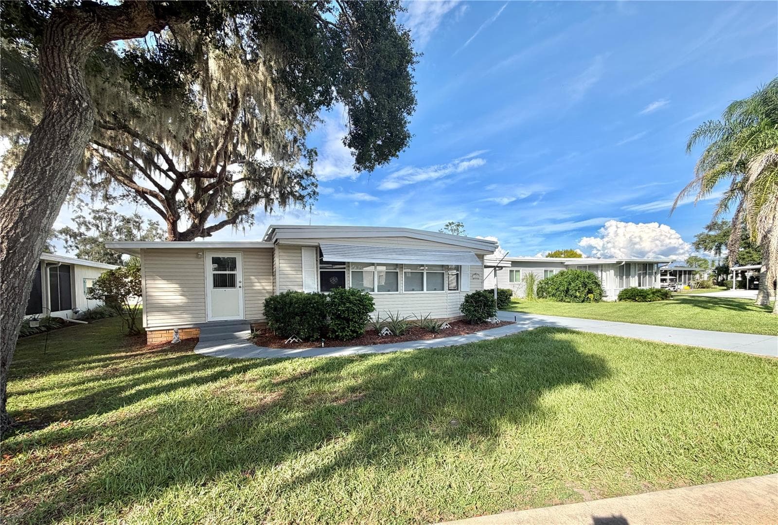Mobile Home at 103 TAMARISK WAY, LEESBURG, photo 42 of 52