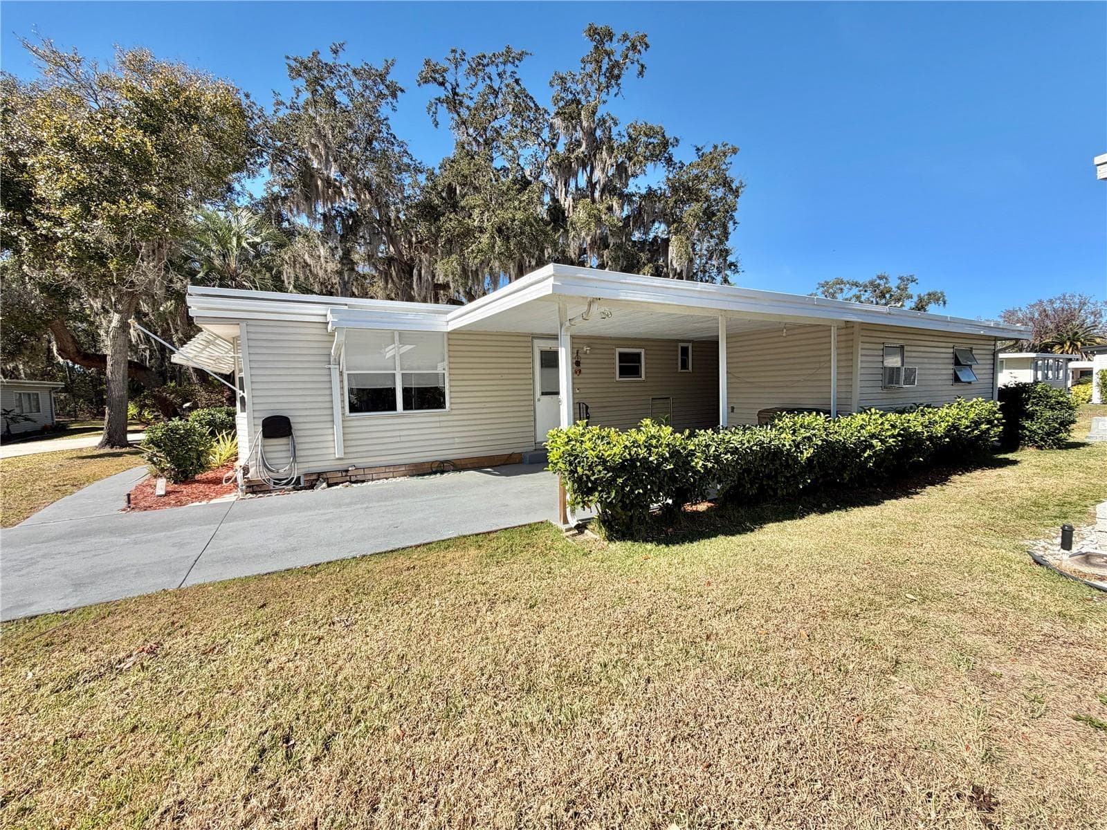 Mobile Home at 103 TAMARISK WAY, LEESBURG, photo 47 of 52