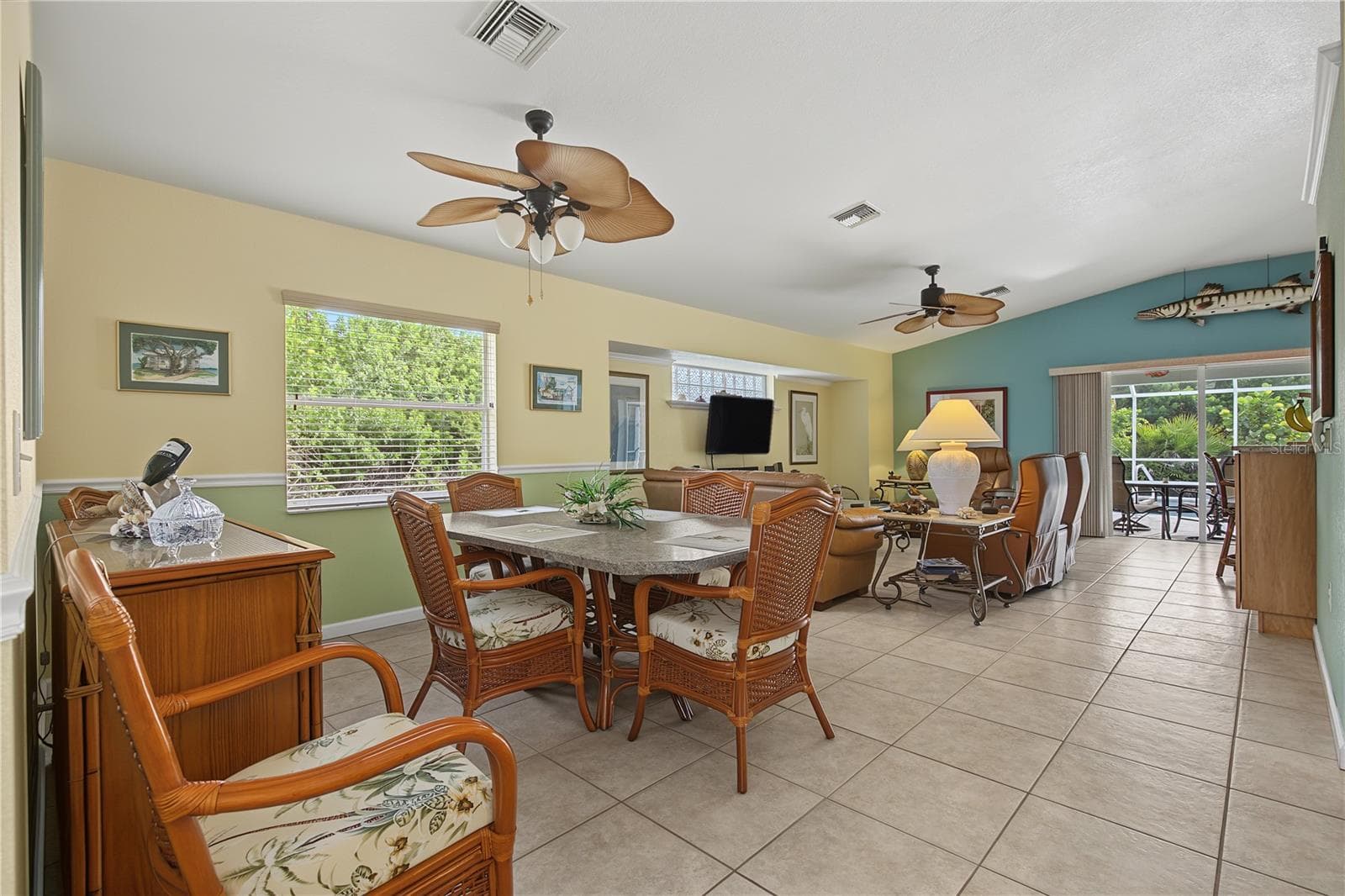 Single Family Residence at 107 BYRON CT, ROTONDA WEST, photo 19 of 44