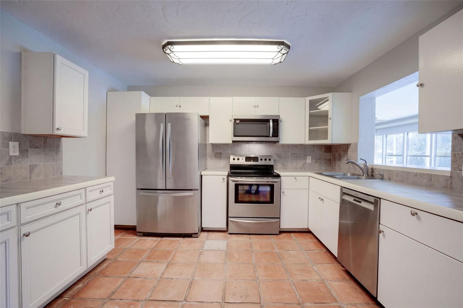 Single Family Residence at 1627 CANAL CT, TAVARES, photo 8 of 33