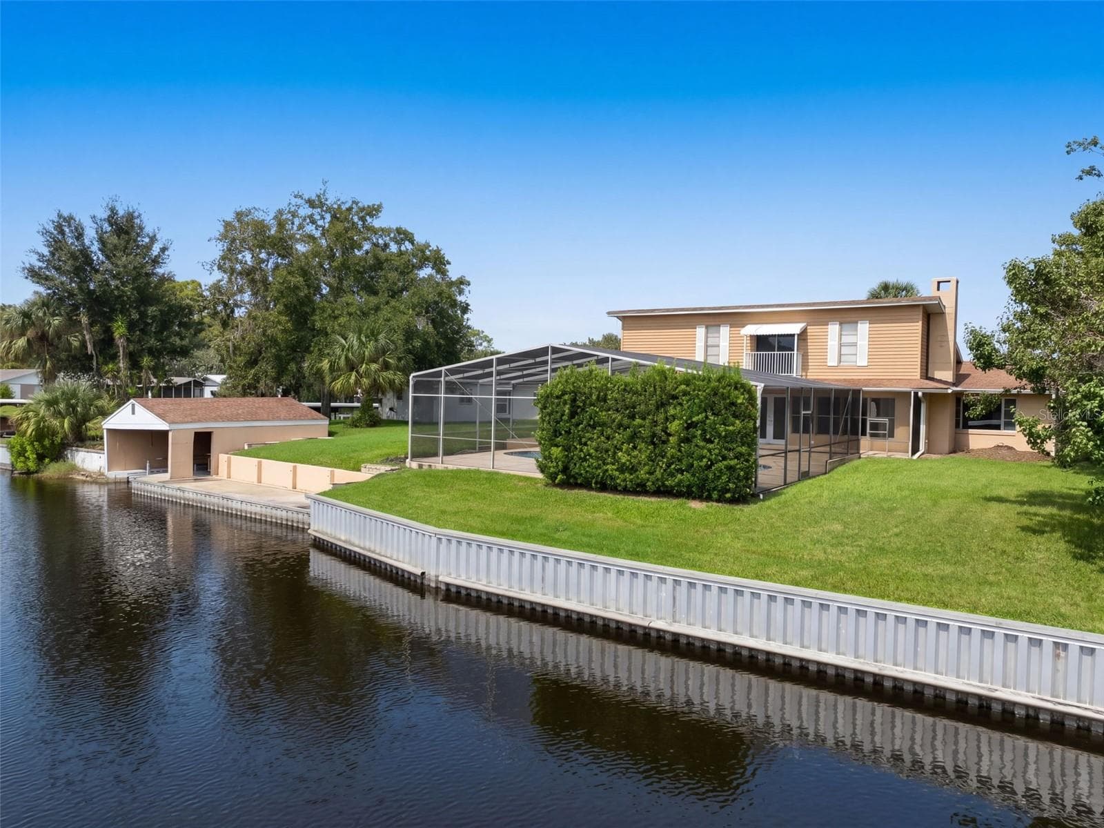 Single Family Residence at 1627 CANAL CT, TAVARES, photo 28 of 33