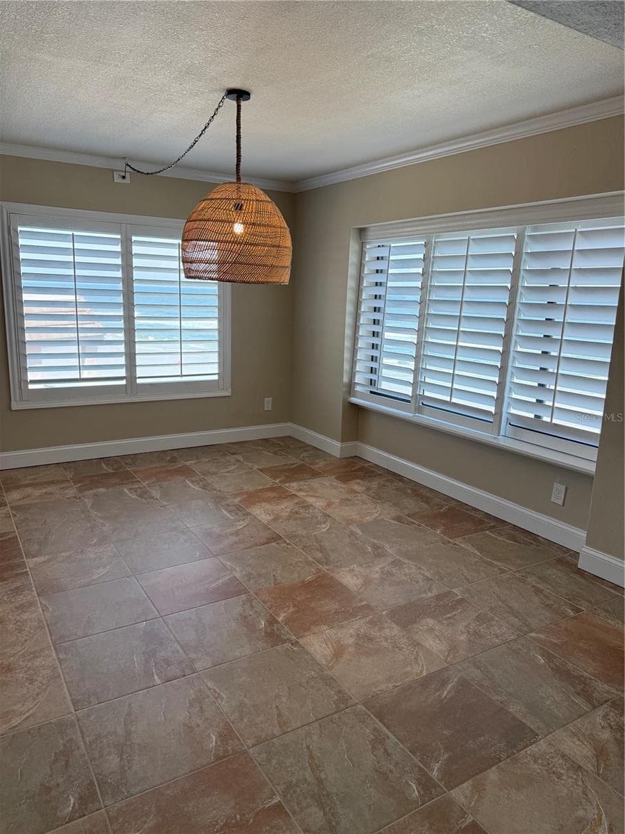 Dining - 4501 S ATLANTIC AVE #4240, NEW SMYRNA BEACH