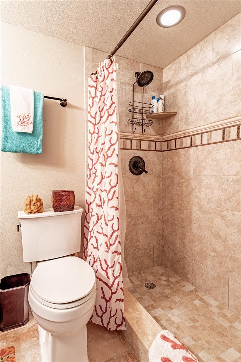Primary bath - 4501 S ATLANTIC AVE #4240, NEW SMYRNA BEACH