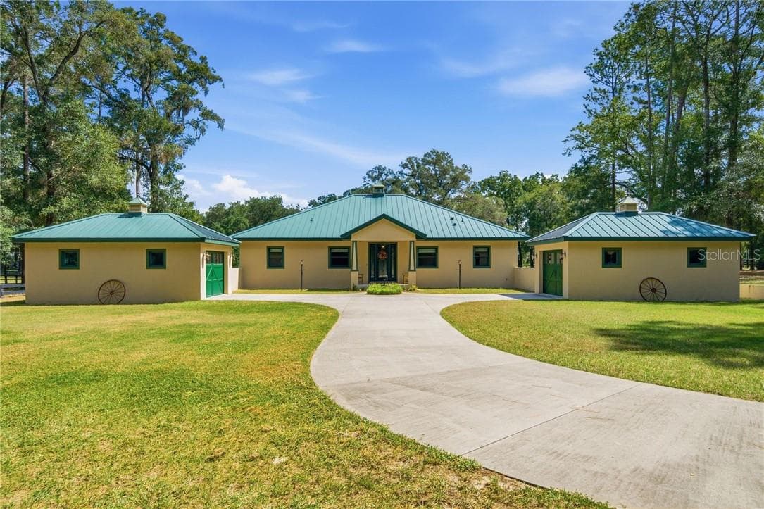 Single Family Residence at 3 Carry Back RD, OCALA FL 34482, Ocala, photo 7 of 85