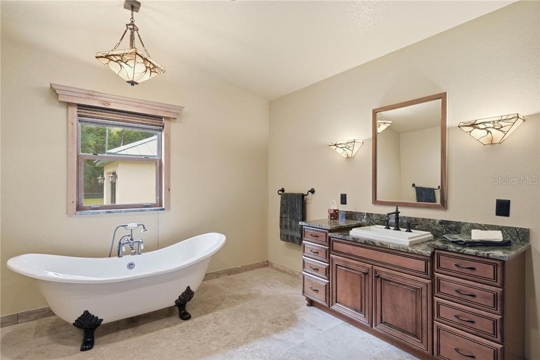 Single Family Residence at 3 Carry Back RD, OCALA FL 34482, Ocala, photo 37 of 85