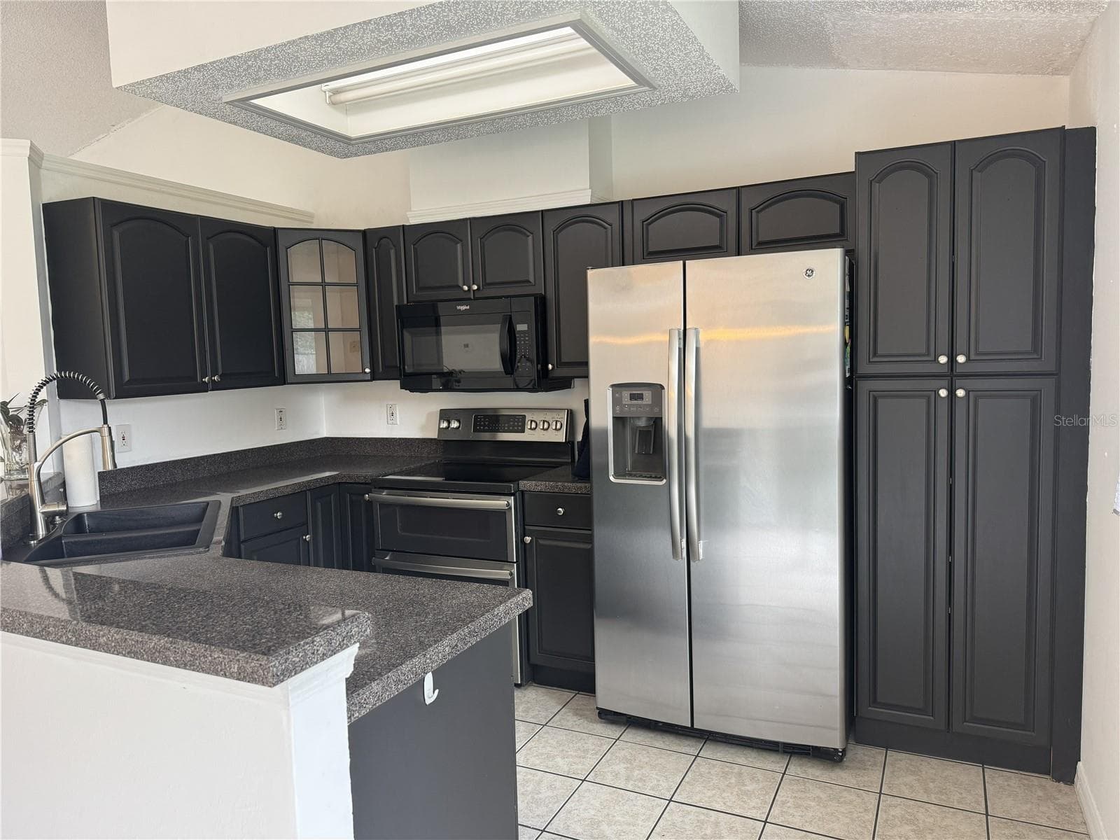 Single Family Residence at 393 WALNUT AVE, ORANGE CITY, photo 7 of 48