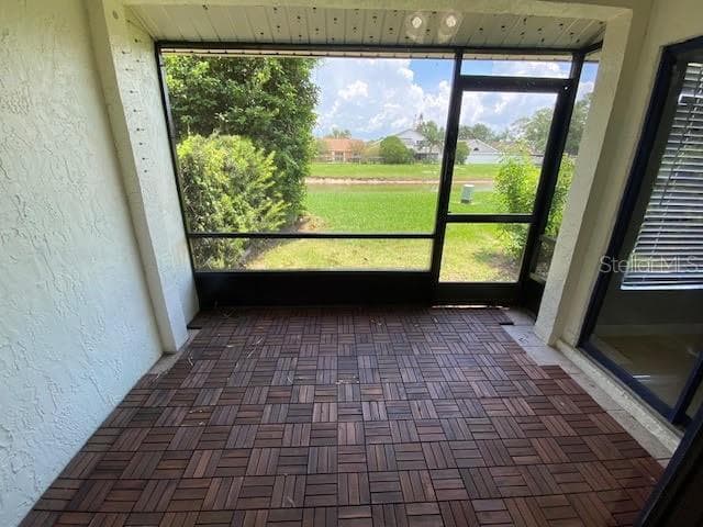 Screened in Lanai with Water View. - 82 LAKEPOINTE CIR #82, KISSIMMEE