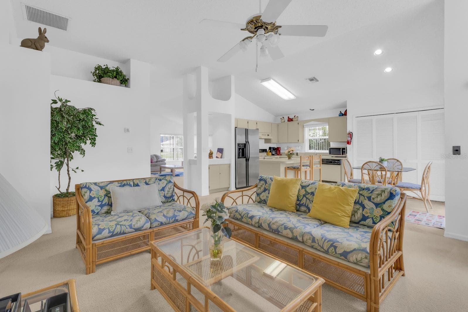 Family Room/ Kitchen - 2974 VISCOUNT CIR, KISSIMMEE