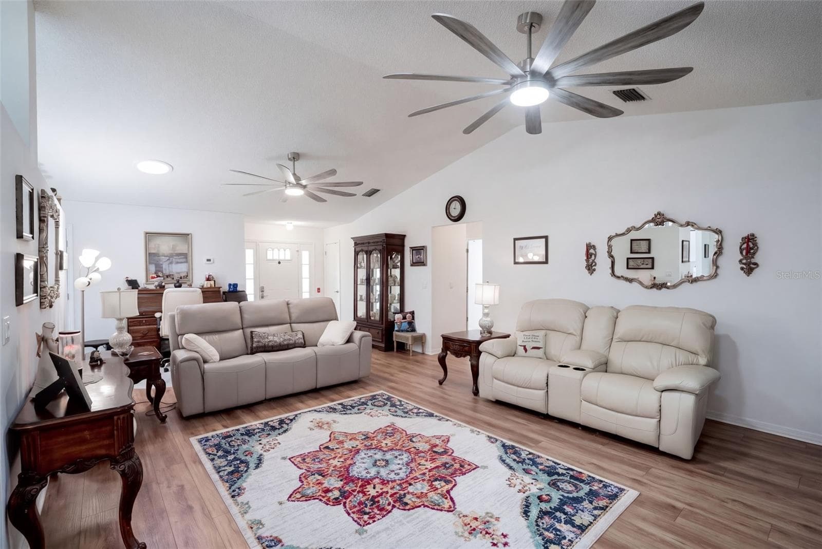 Living / Family Room - 26162 NEWCOMBE CIR, LEESBURG