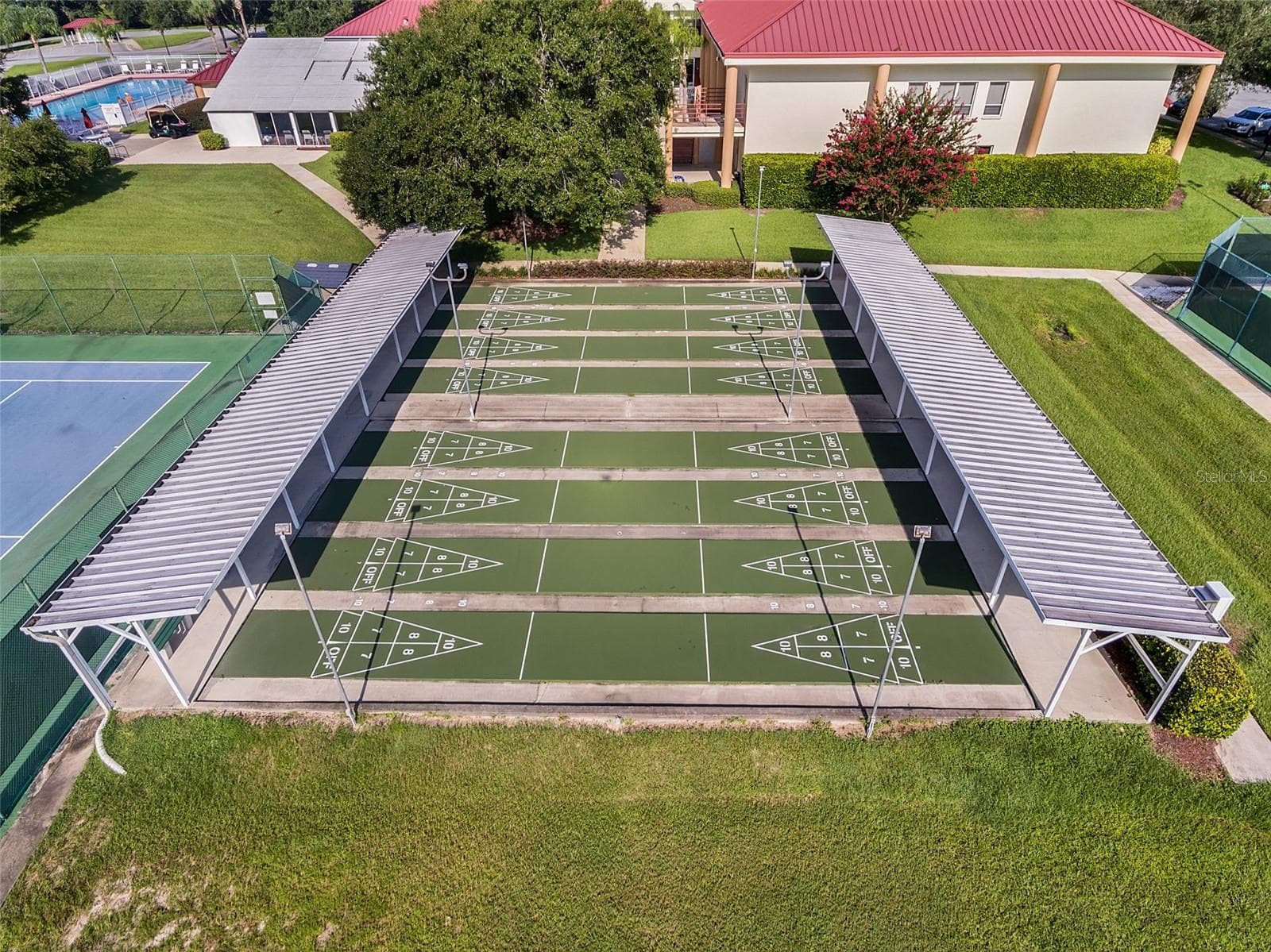 Shuffleboard Court - 26162 NEWCOMBE CIR, LEESBURG