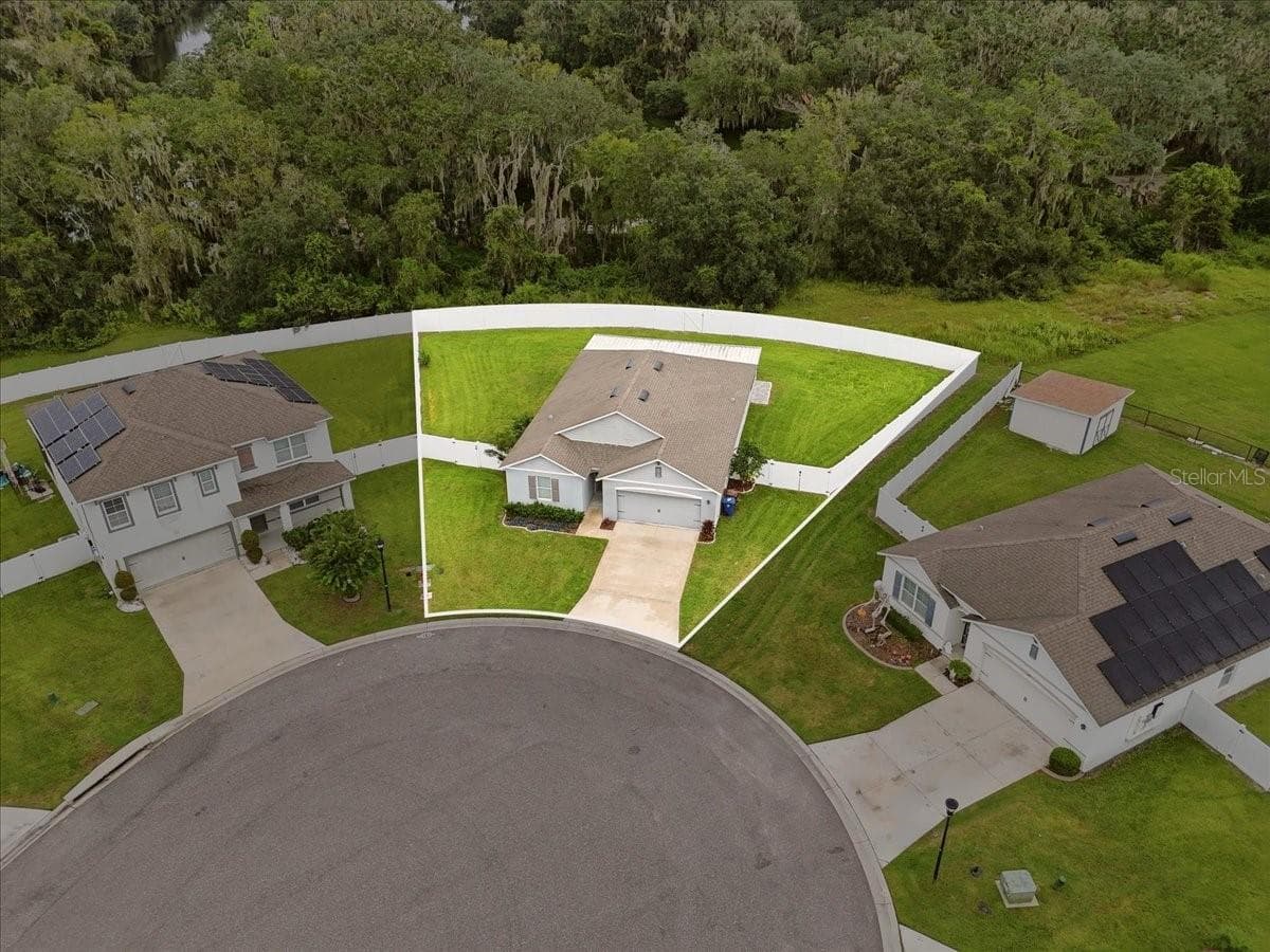 Single Family Residence at 261 ST THOMAS DR, MULBERRY, photo 32 of 38