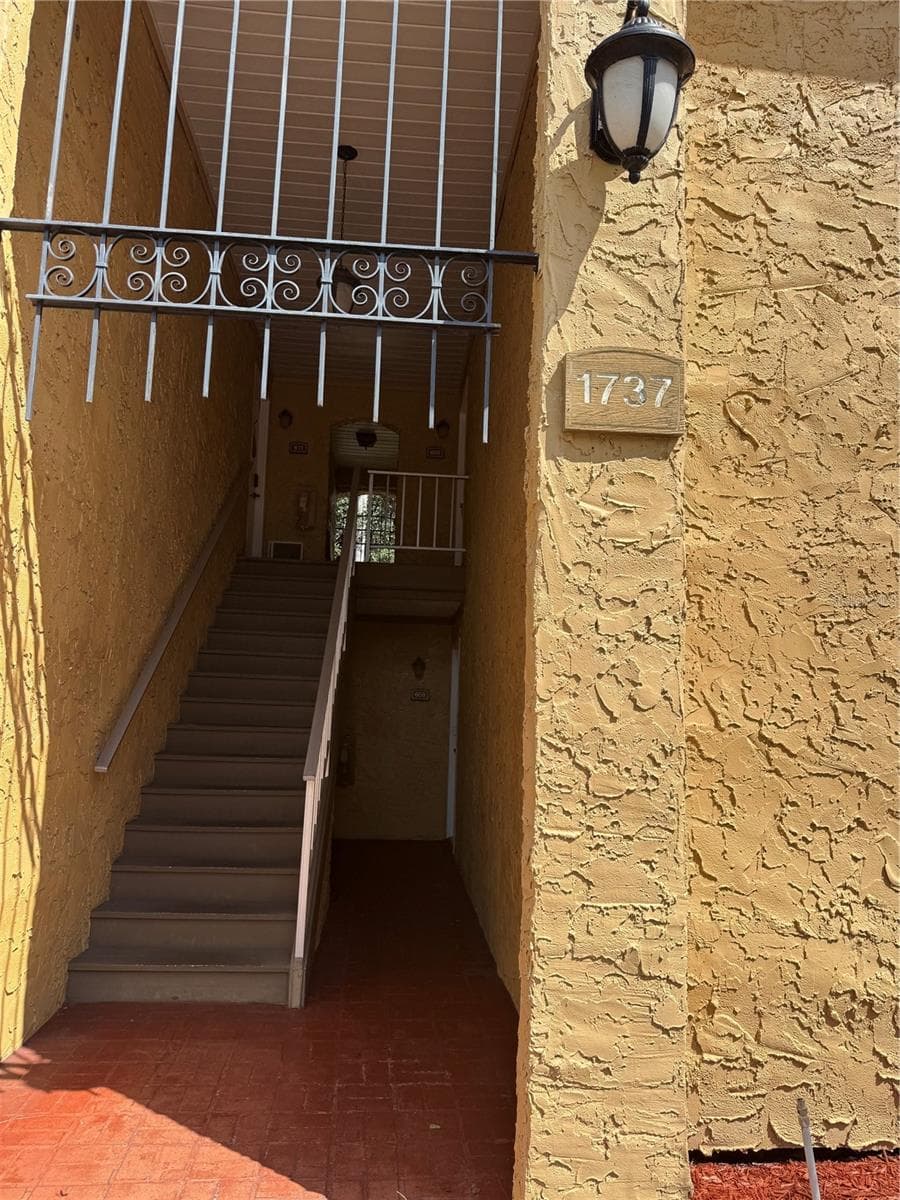 1737 PARAKEET WAY #608