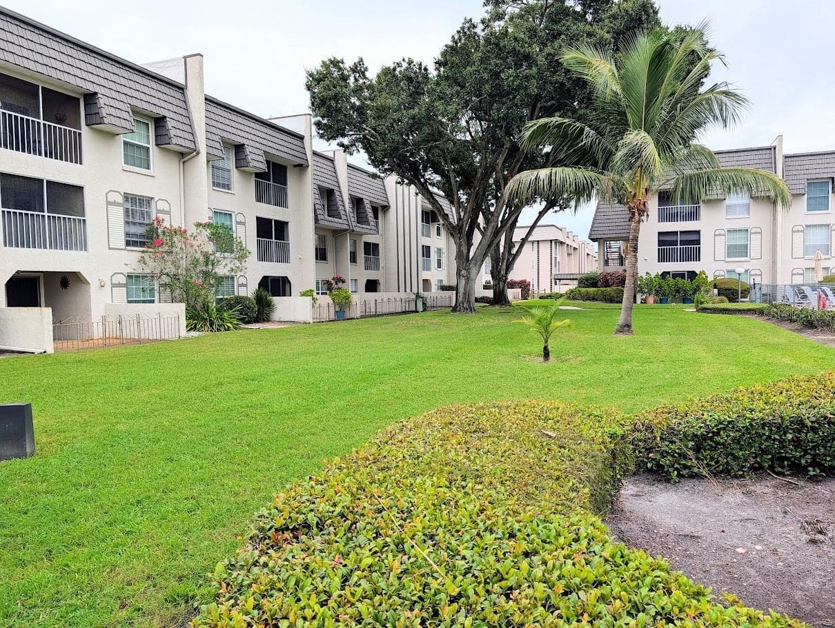 Green space - 8765 BARDMOOR BLVD #207, SEMINOLE