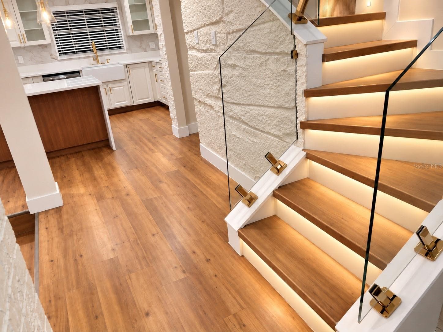 Single Family Residence at 140 WINDGLOW TRL, MAITLAND, photo 9 of 30
