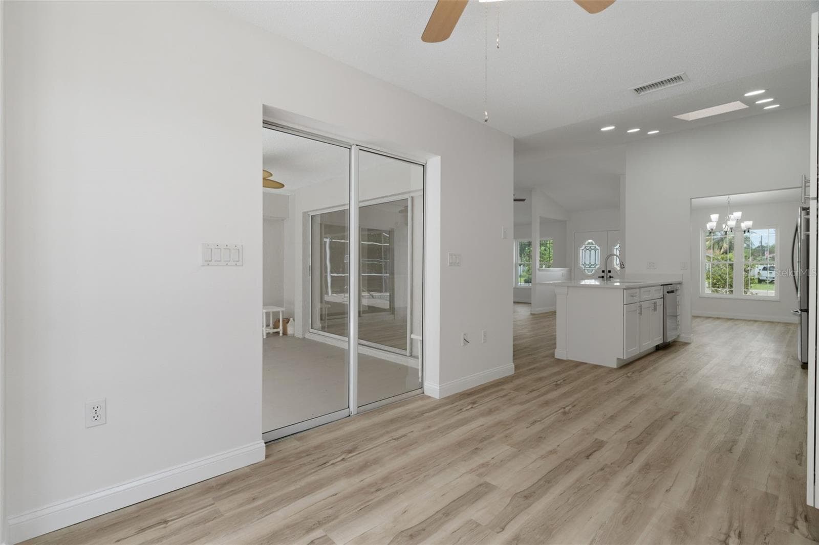 Single Family Residence at 10220 SWANSON CT, SPRING HILL, photo 10 of 55