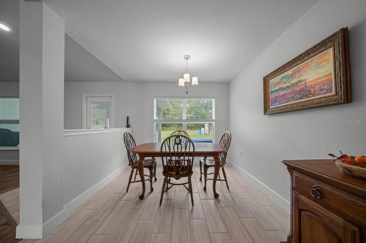 Dining room - 140 NW 113TH CIR, OCALA