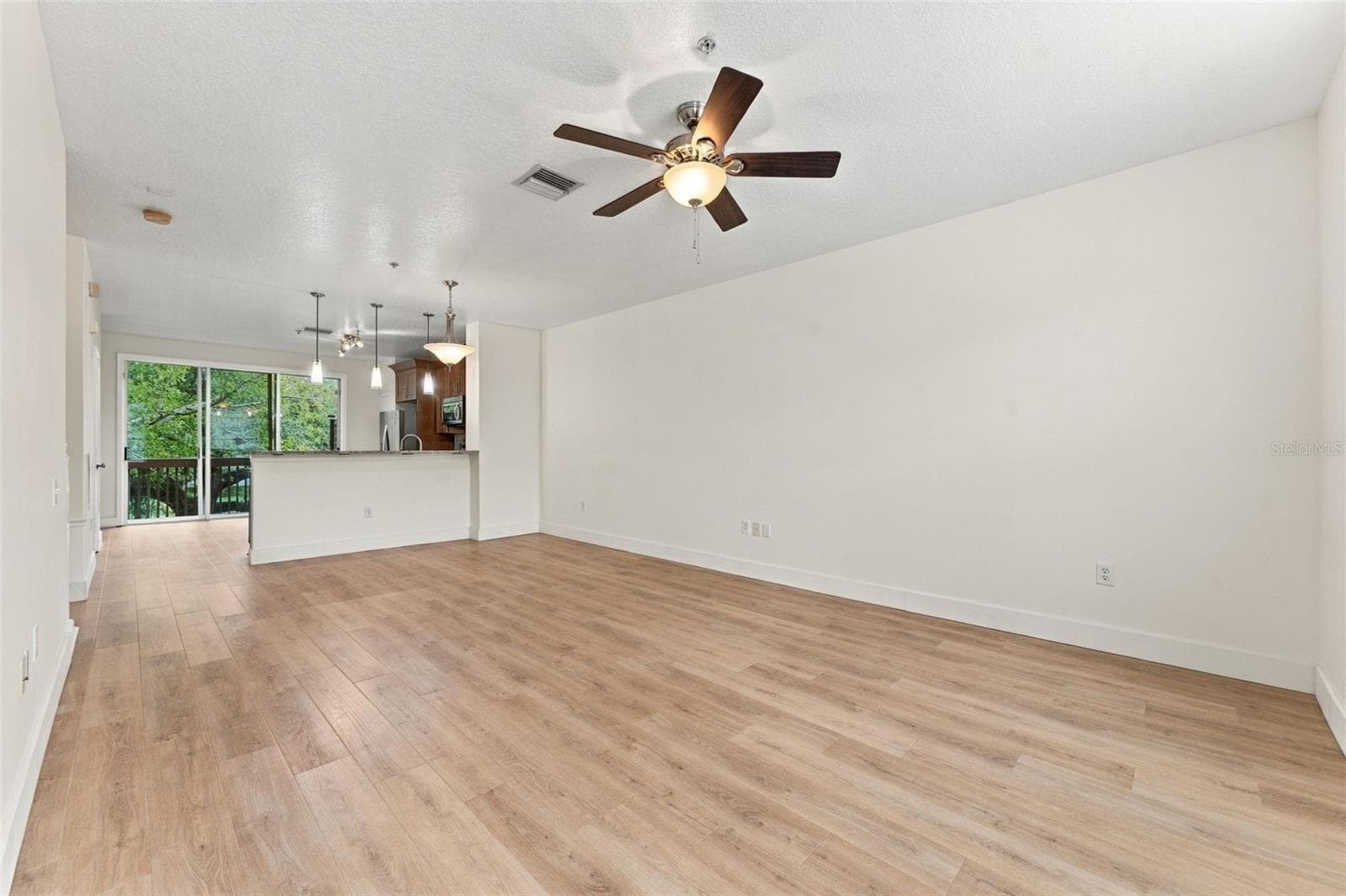 Second floor living room / dining room - 3121 BAYSHORE OAKS DR, TAMPA