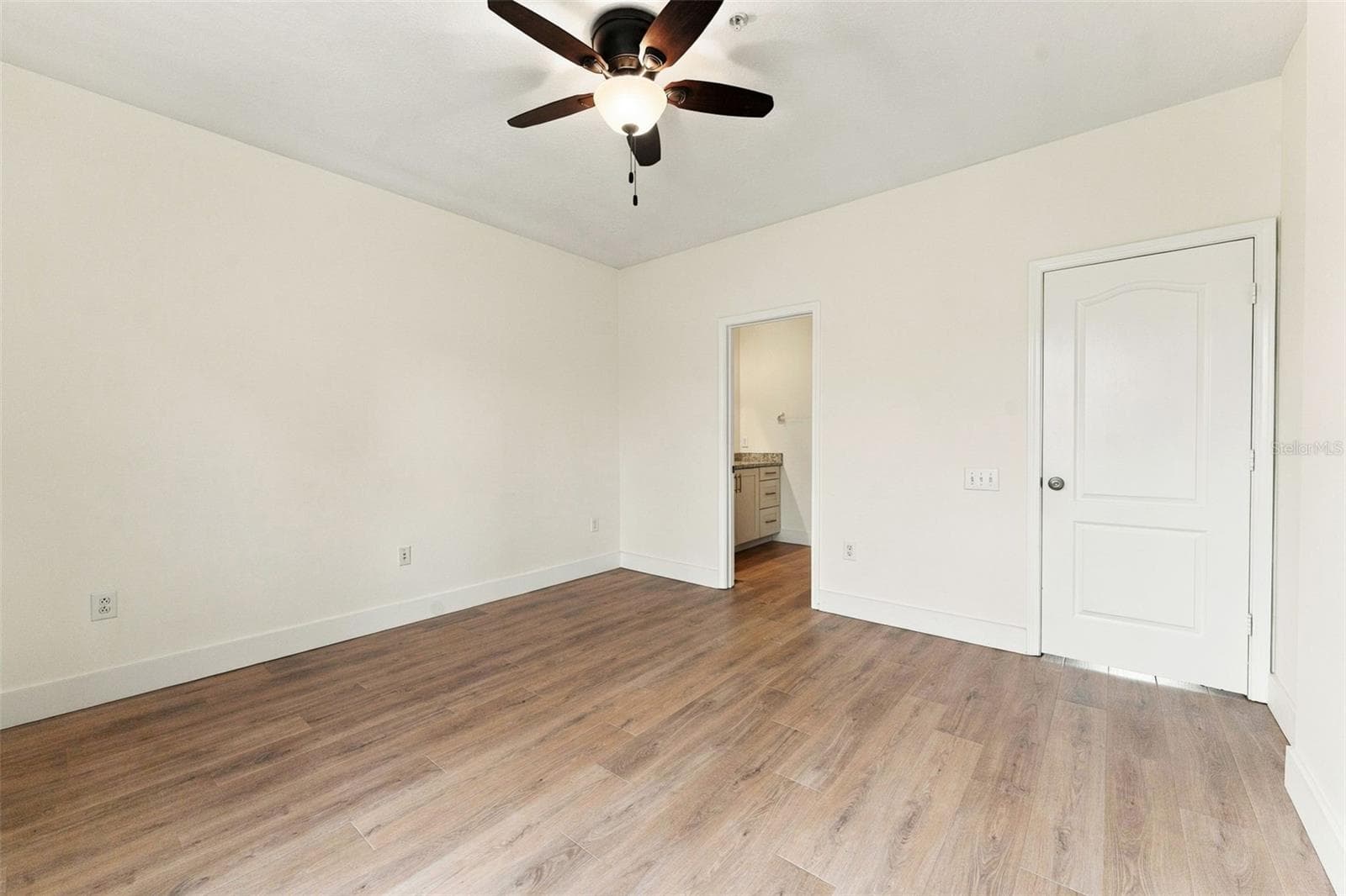 Primary bedroom - 3121 BAYSHORE OAKS DR, TAMPA