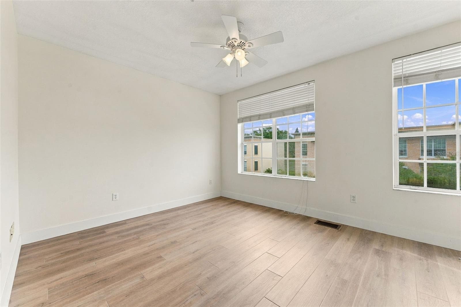 Third floor bedroom - 3121 BAYSHORE OAKS DR, TAMPA