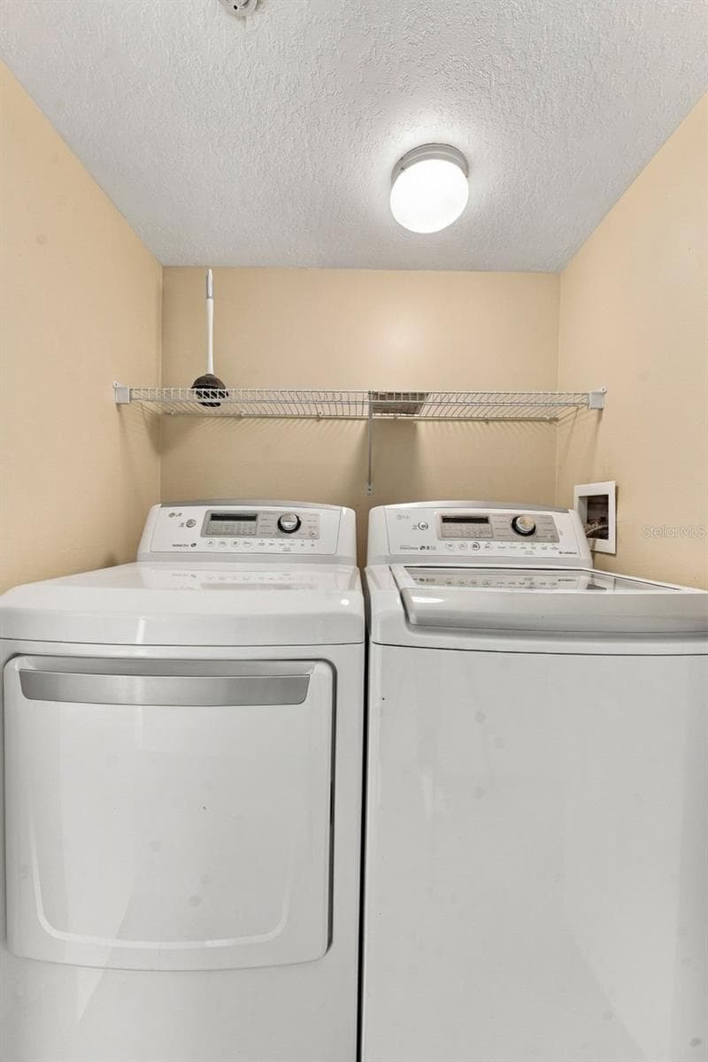 Third floor laundry closet - 3121 BAYSHORE OAKS DR, TAMPA