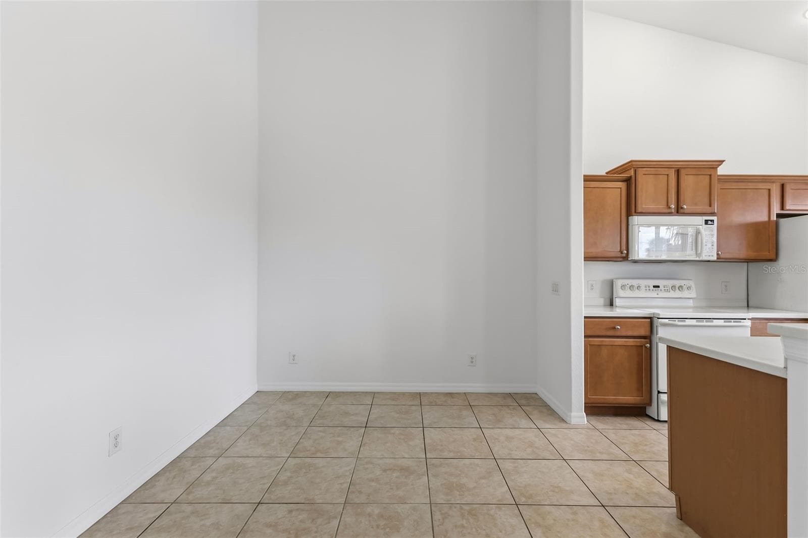 Condominium at 1003 FAIRWAYCOVE LN #207, BRADENTON, photo 38 of 45