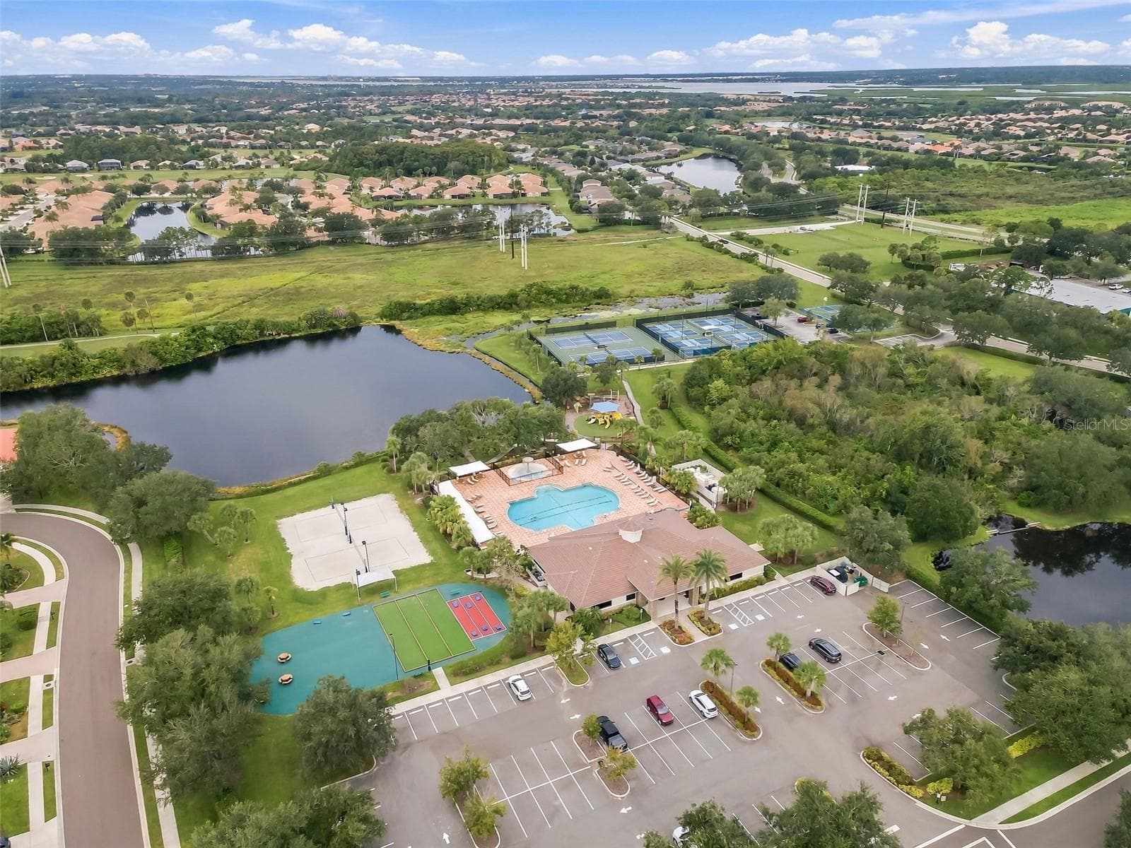 Condominium at 1003 FAIRWAYCOVE LN #207, BRADENTON, photo 42 of 45