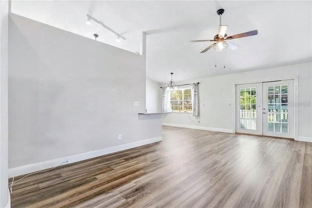 Single Family Residence at 1405 E FRANCES AVE, PLANT CITY, photo 16 of 29